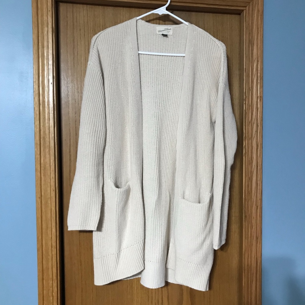 EUC Women’s Cardigan